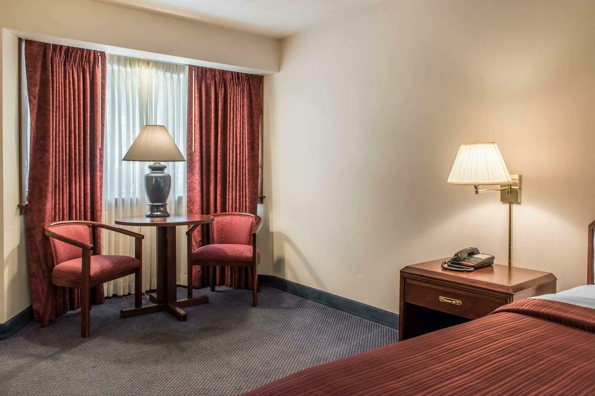 Quality Inn Bedford Luaran gambar